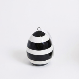 Wiszące jajko ceramiczne Ewax – Pasy Black & White